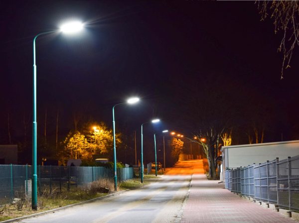 latarnie na ulicy